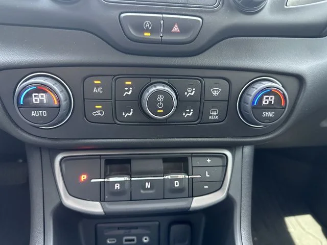 Used 2023 Black GMC AT4 image 19