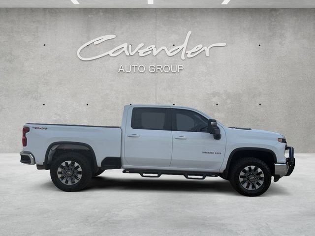 Used 2024 Summit White Chevrolet LT image 18