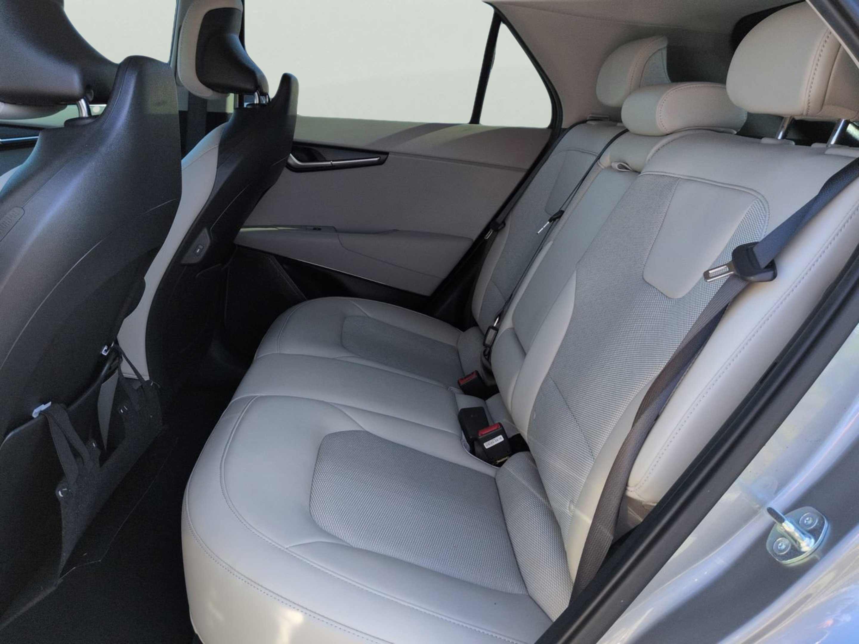 Certified Used 2023 Steel Gray Kia Wind image 12