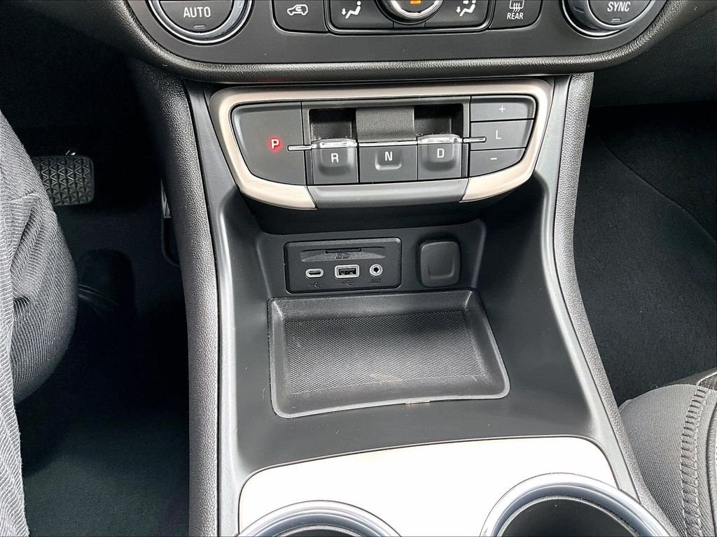 Used 2023 Silver GMC Denali image 26