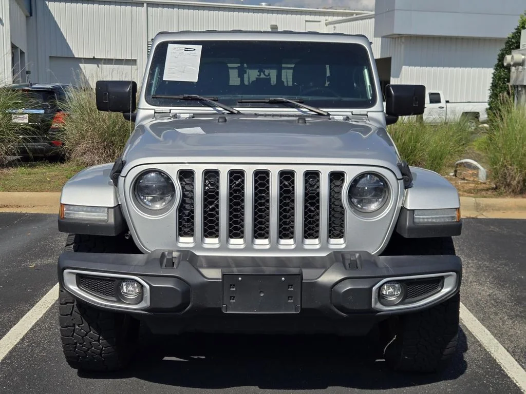 Used 2023 Silver Jeep Overland image 3