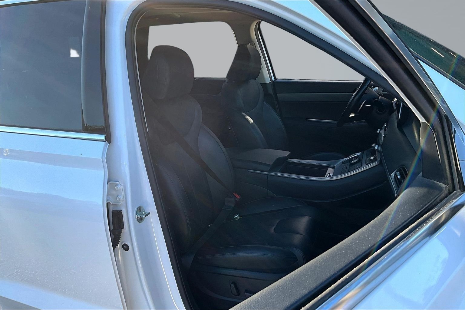 Certified Used 2022 White Hyundai SEL image 30