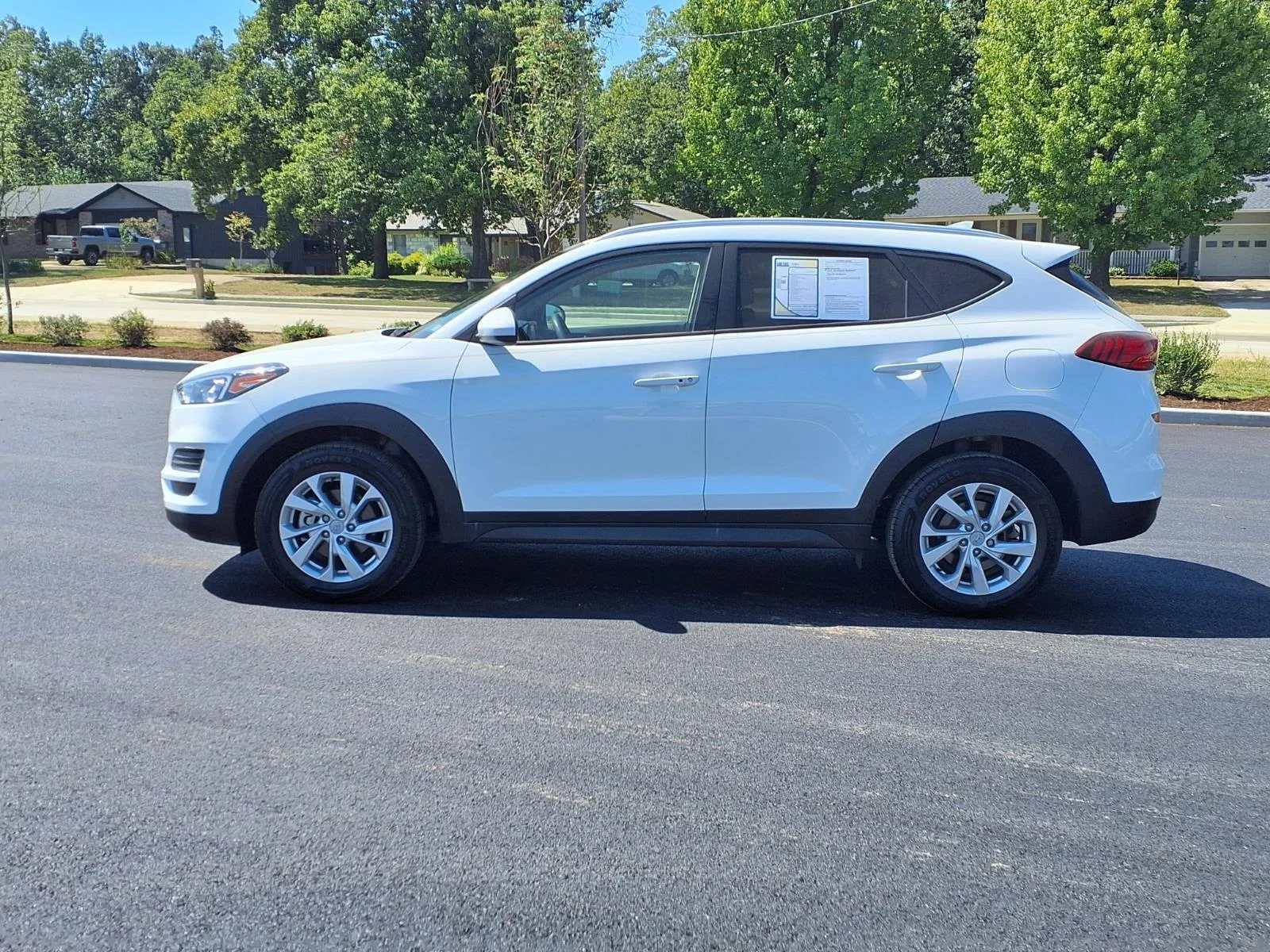 Used 2020  HYUNDAI VALUE FWD image 2