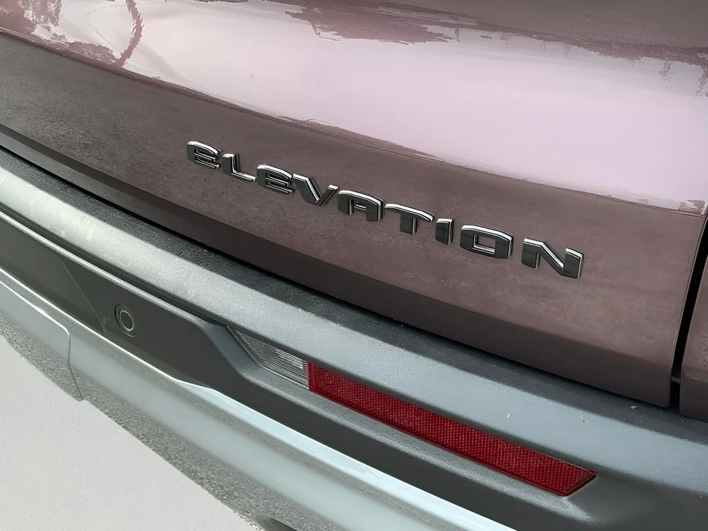 Used 2025 Brown GMC Elevation image 40