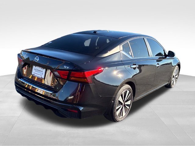 Used 2022 Black Nissan 2.5 SV image 5