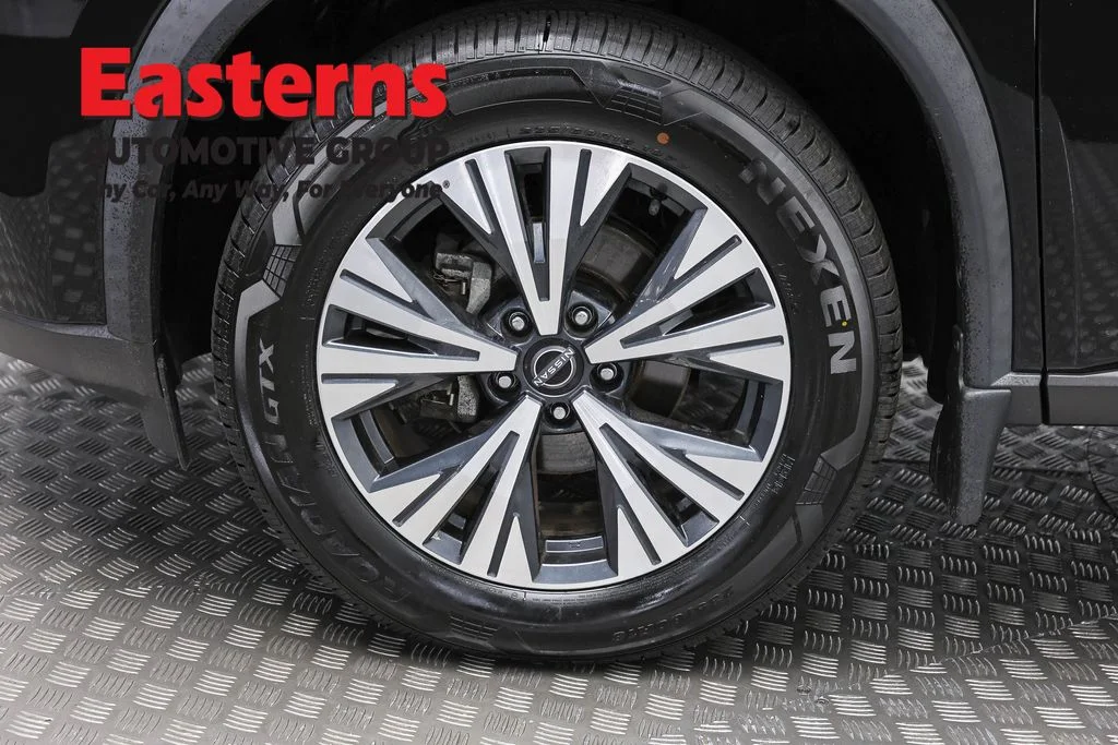 Used 2023 Black Nissan SV image 32