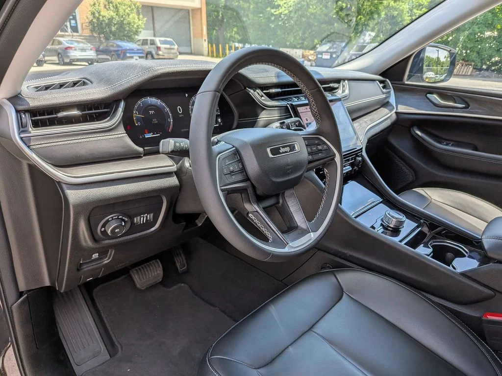 Used 2023 Black Jeep Limited image 13