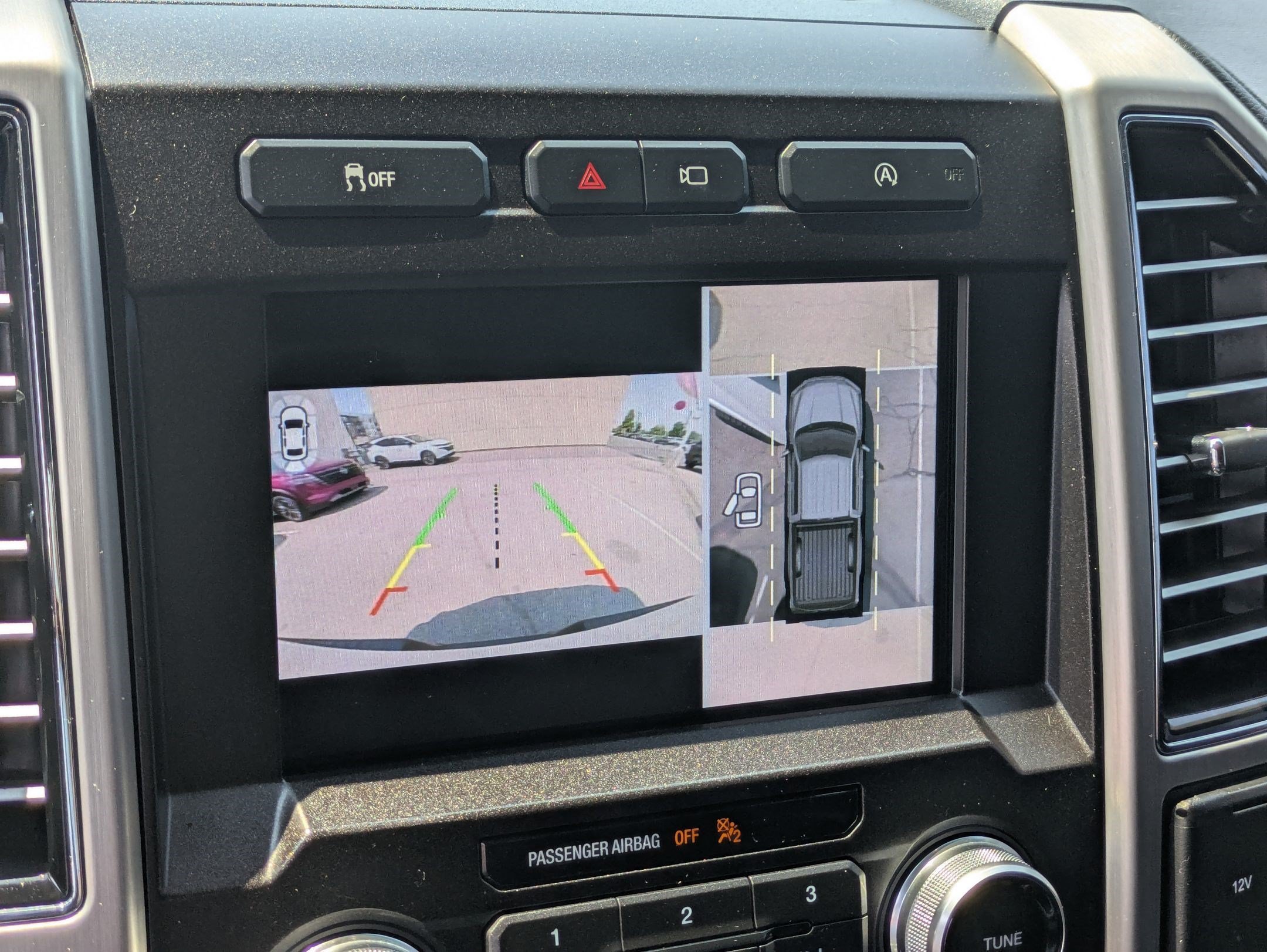 Used 2019 White Platinum Clearcoat Metallic Ford Platinum image 23