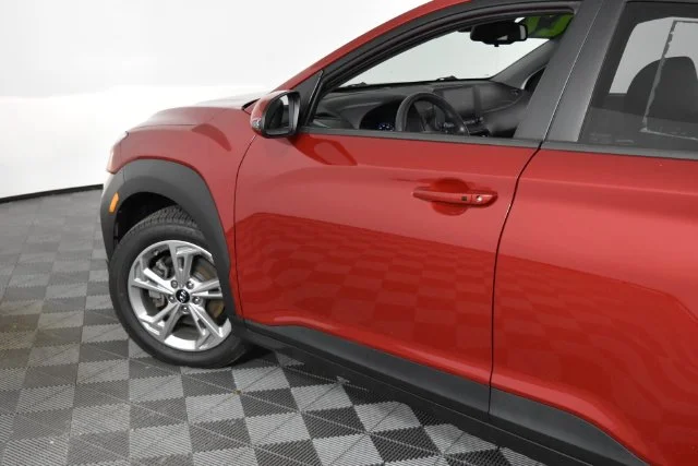 Used 2022 Red Hyundai SEL image 9