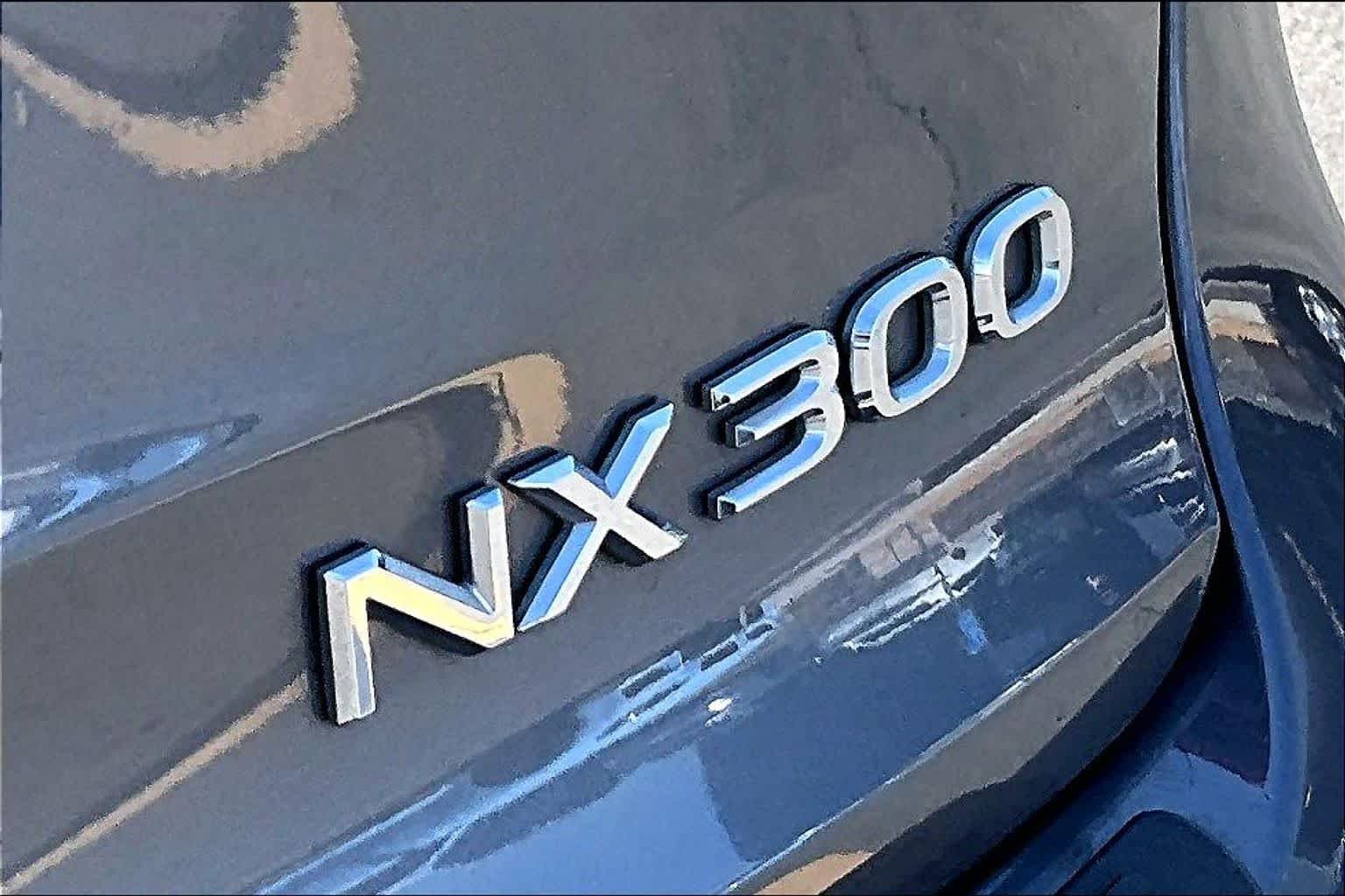 Used 2019 Nebula Gray Pearl Lexus  image 9