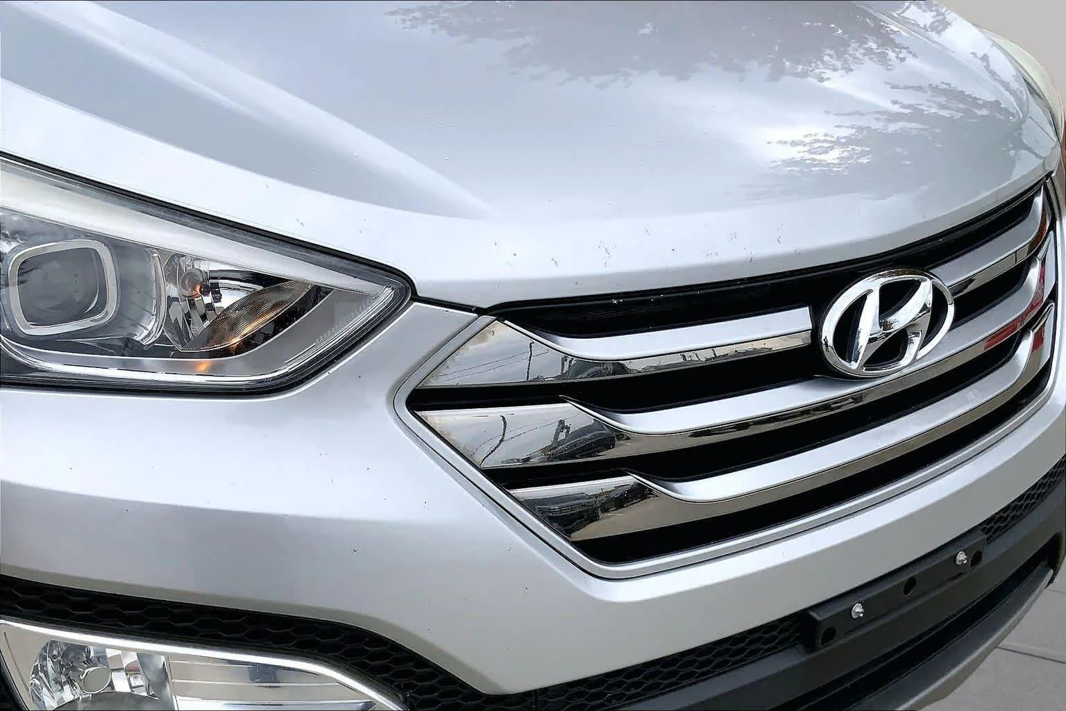 Used 2016 Sparkling Silver Hyundai  image 32