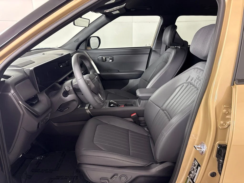 New 2027 Terrain Brown / Black Roof Kia X-Line S image 25