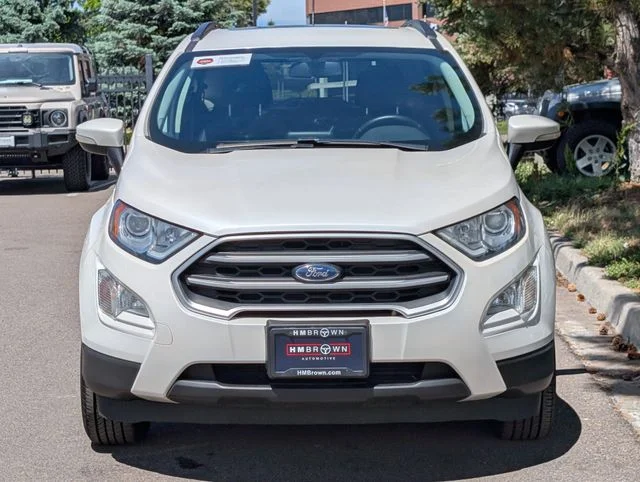 Used 2018 White Platinum Clearcoat Metallic Ford SE image 6