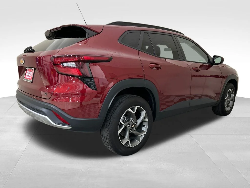 Used 2025 Red Chevrolet LT image 5