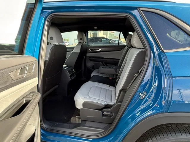 New 2026  Volkswagen 2.0T SEL R-Line Black image 9