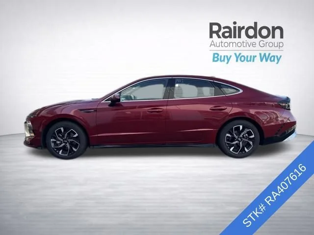 Used 2024 Ultimate red Hyundai SEL image 4