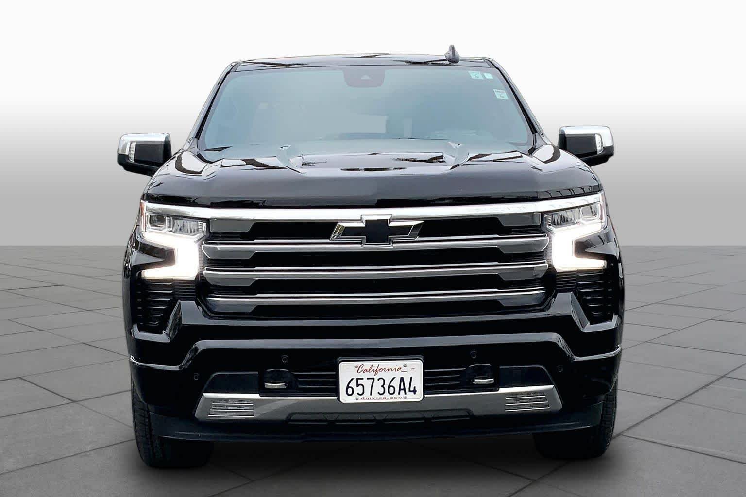 Used 2024 Black Chevrolet High Country image 3