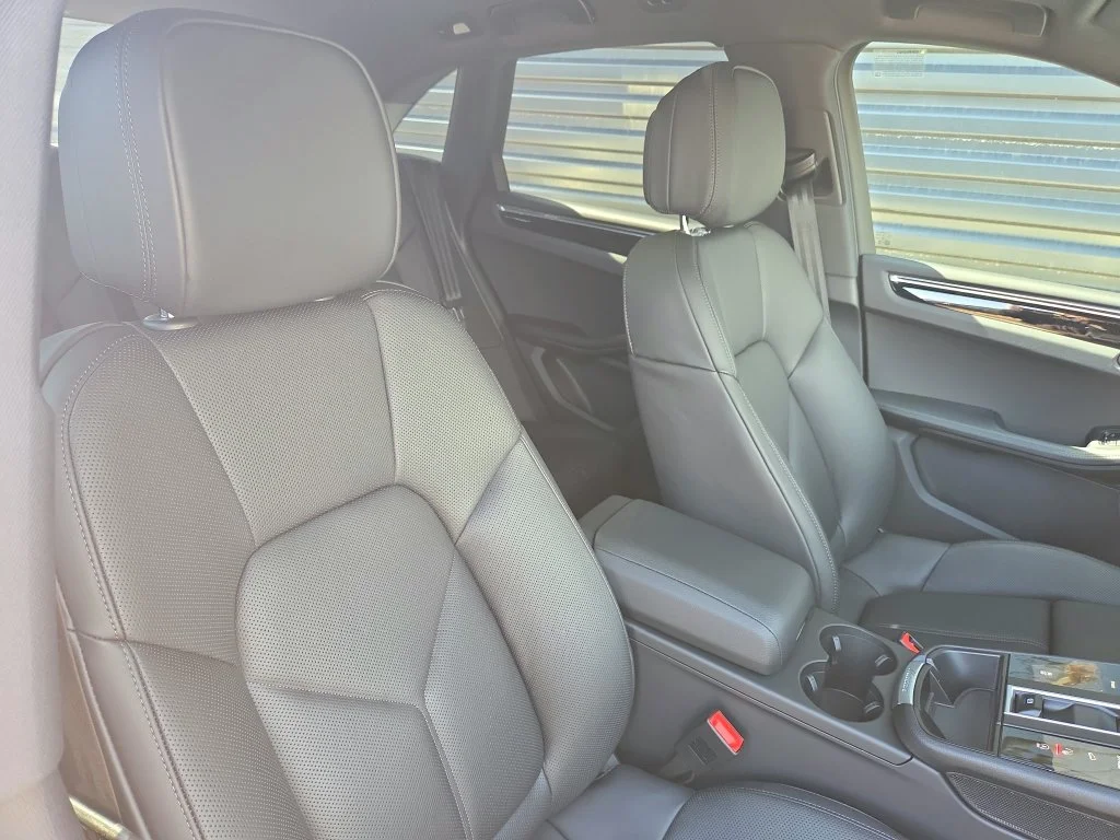 Certified Used 2026  Porsche Base image 23