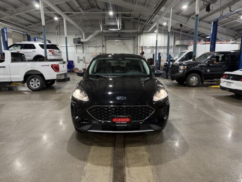 Used 2022 Agate Black Ford SE image 10
