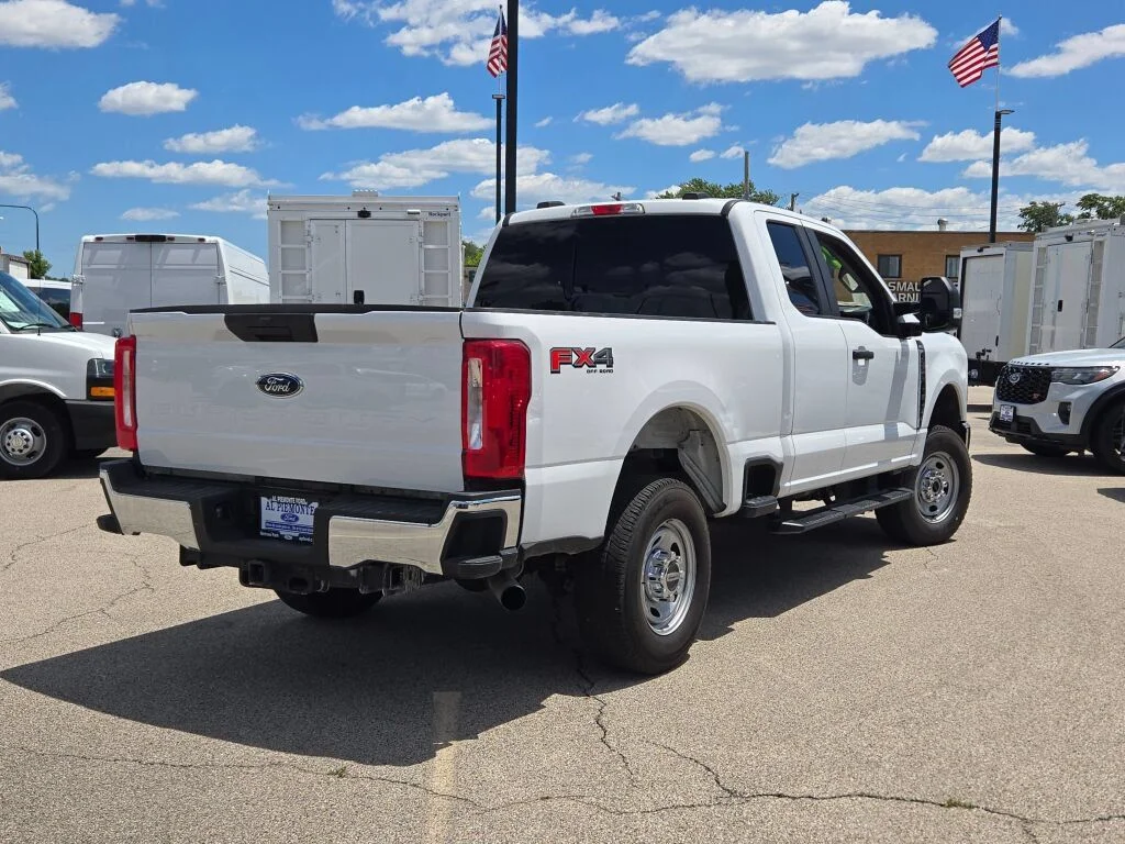 Used 2024 Oxford White Ford XL image 8
