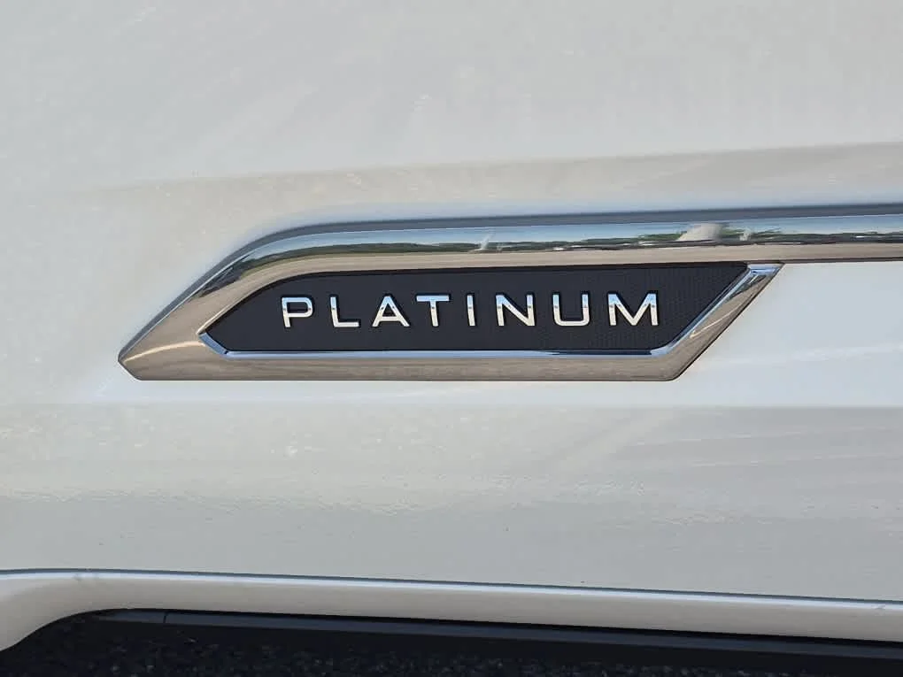 Used 2026 Wind Chill Pearl Toyota Platinum image 22