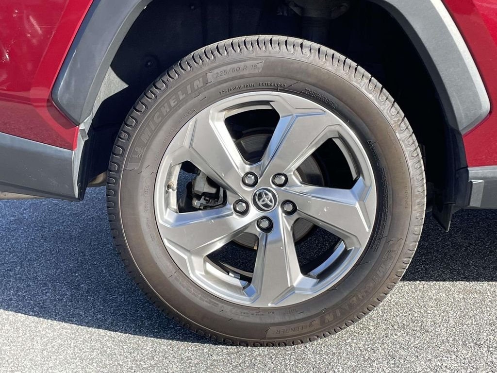 2021 Toyota RAV4 XLE Premium - Photo 32