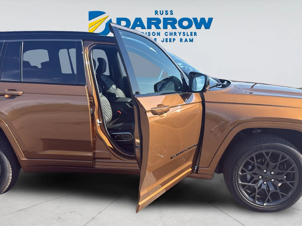 New 2027 Copper Shino Metallic Clear-Coat Paint Jeep Summit image 32