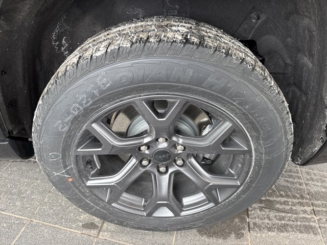 New 2026 High Gloss Black Exterior Paint Jeep Limited Altitude image 6
