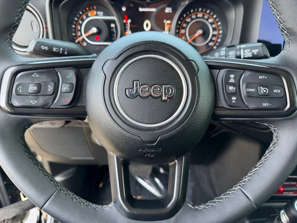 Certified Used 2025 Black Jeep Rubicon image 14