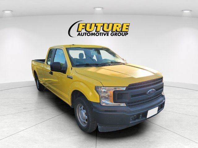 Used 2018  Ford XL image 1