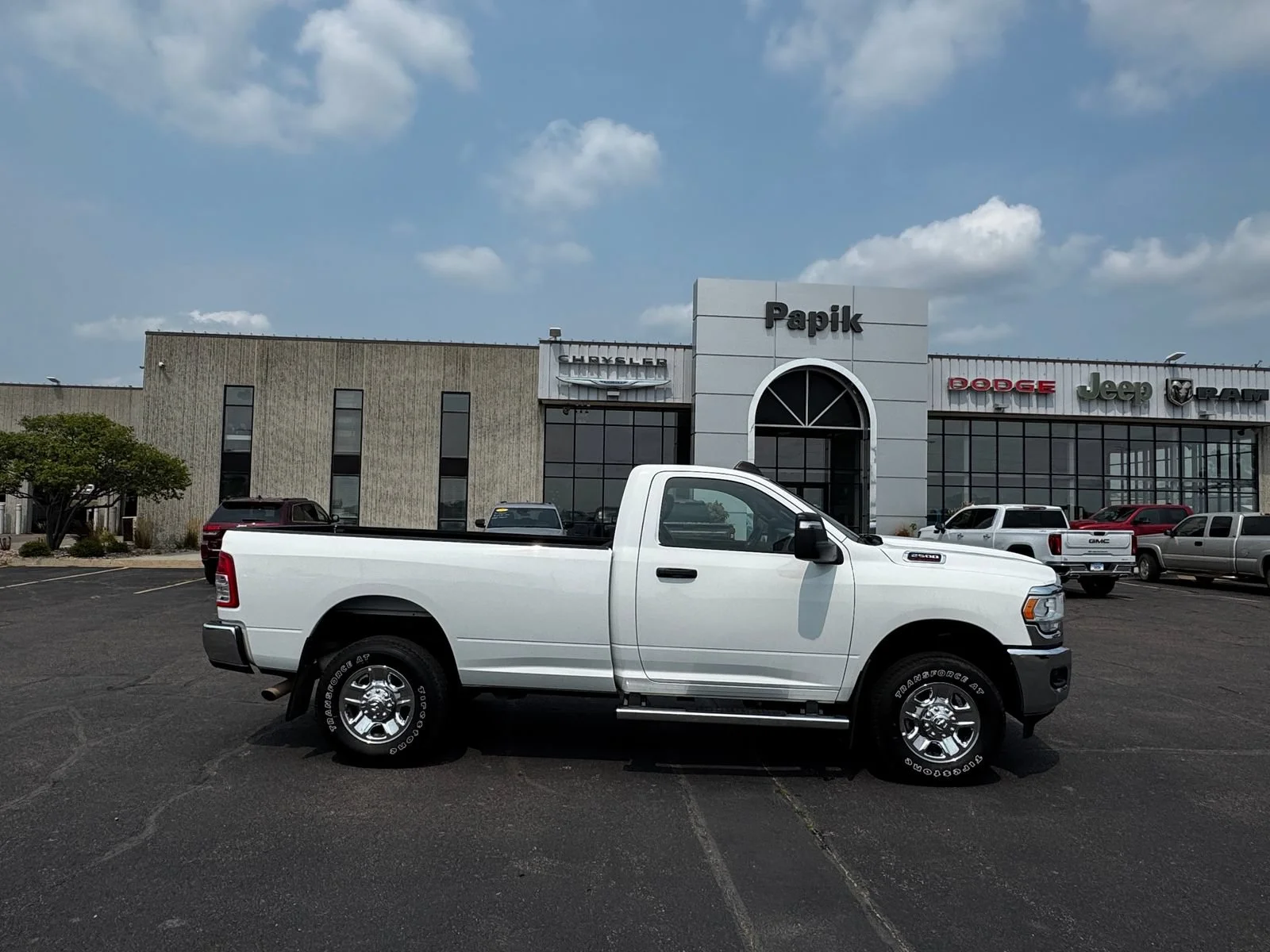 Used 2024  Ram Tradesman image 1