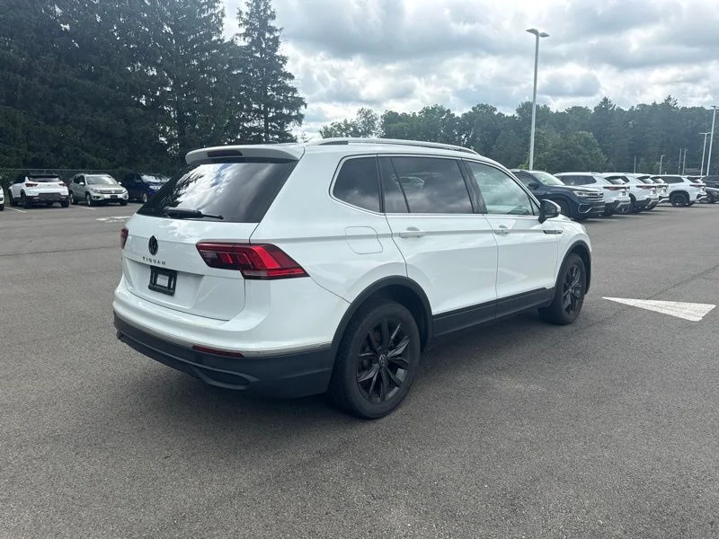 Used 2024  Volkswagen 2.0T SE image 6