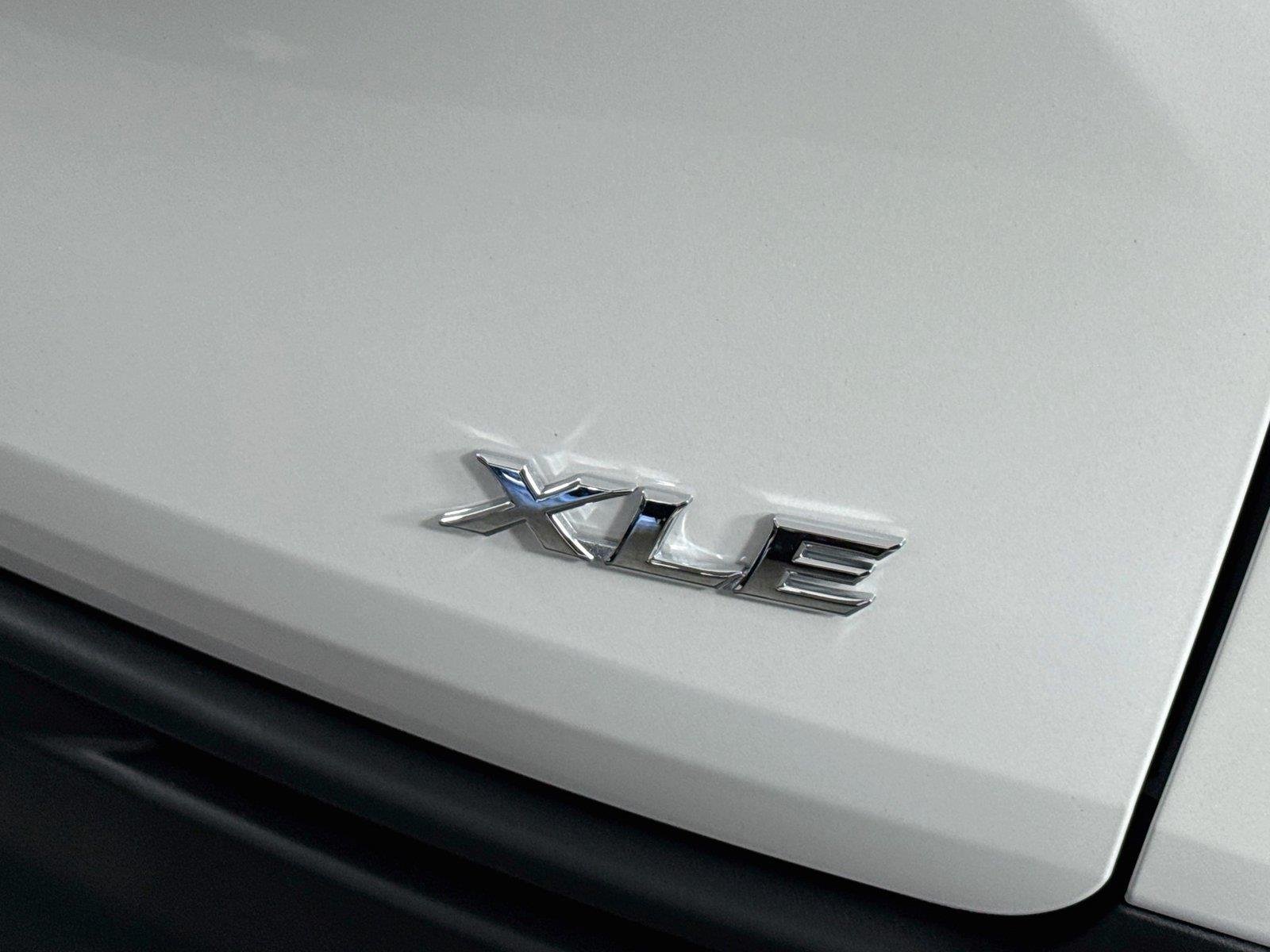Certified Used 2026 Wind Chill Pearl Toyota XLE image 15