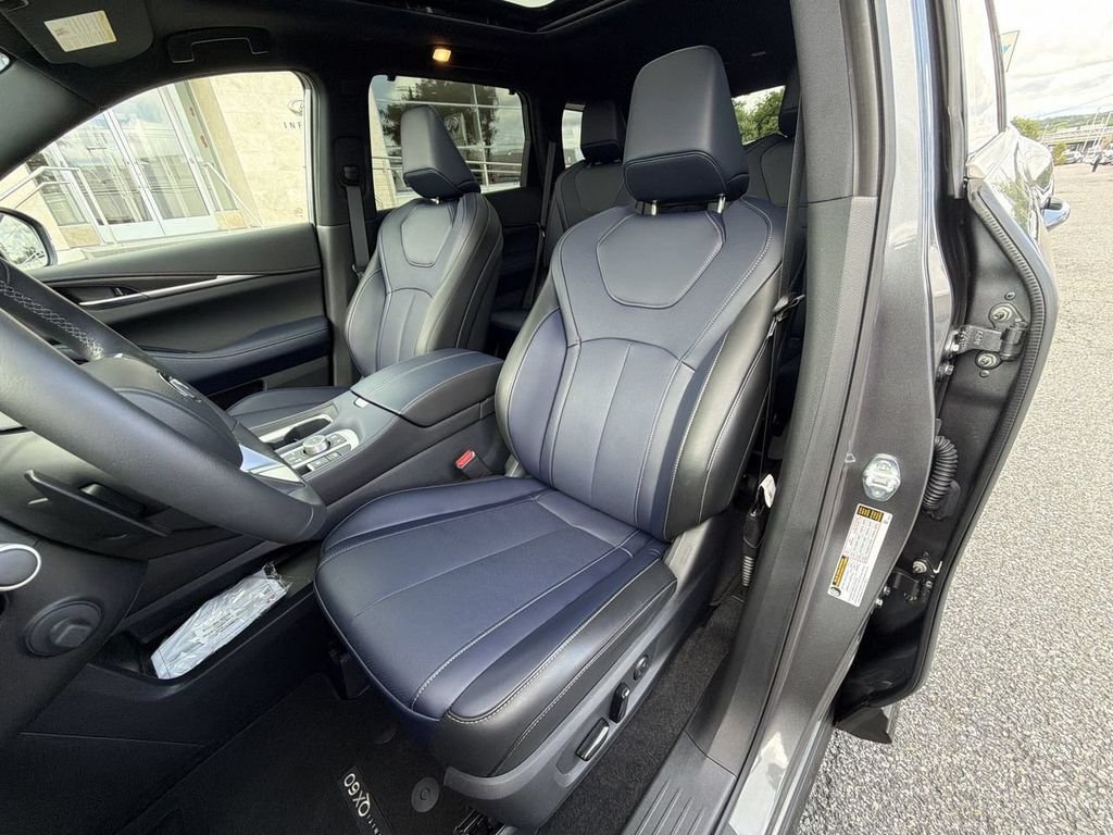 Certified Used 2026 Graphite Shadow INFINITI SPORT image 15