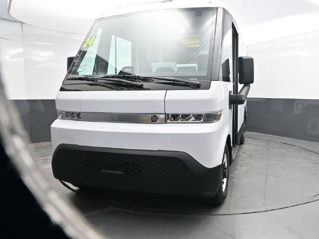 Used 2024 White BrightDrop  image 2