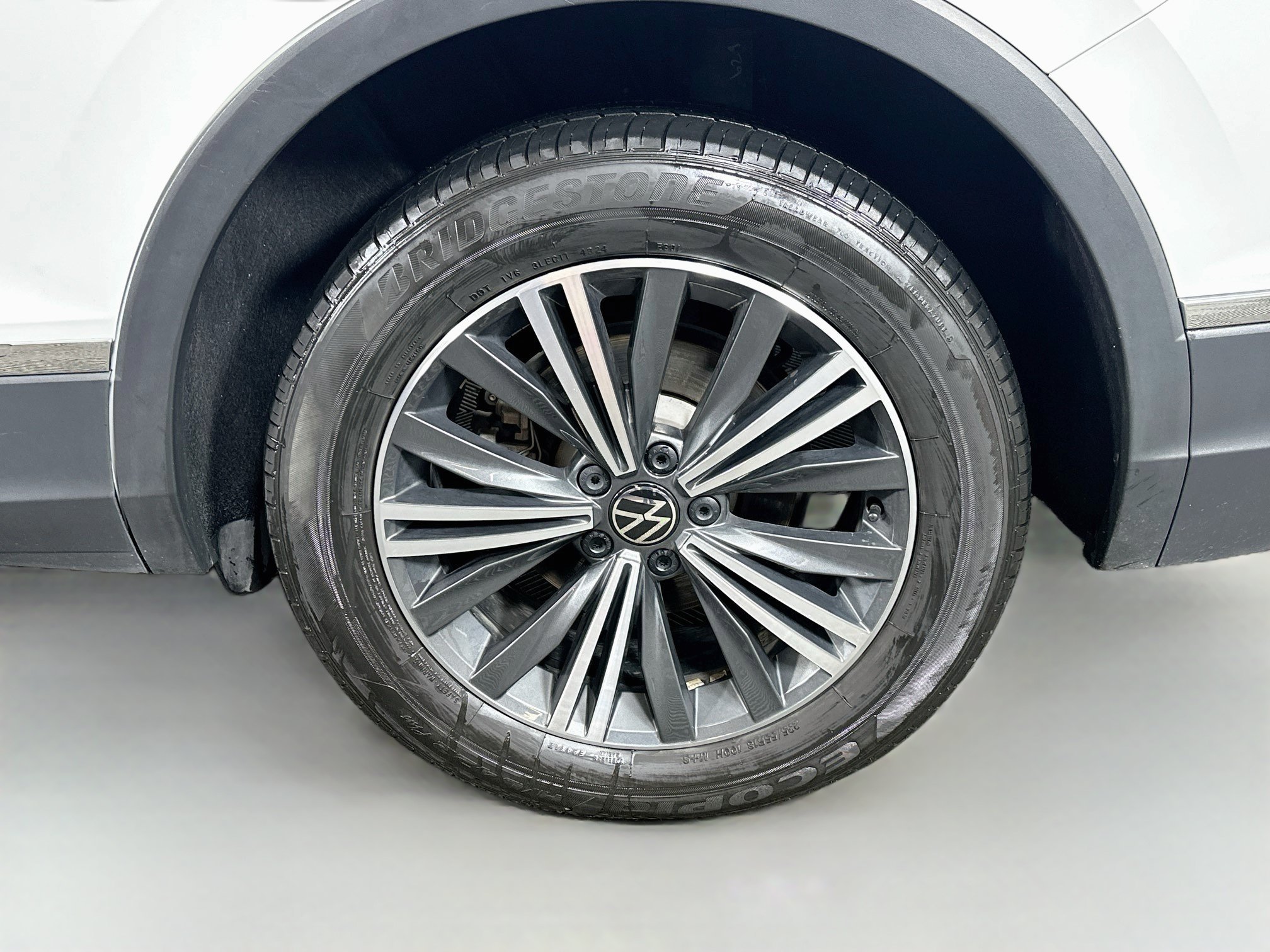 Used 2024 White Volkswagen Wolfsburg Edition image 29