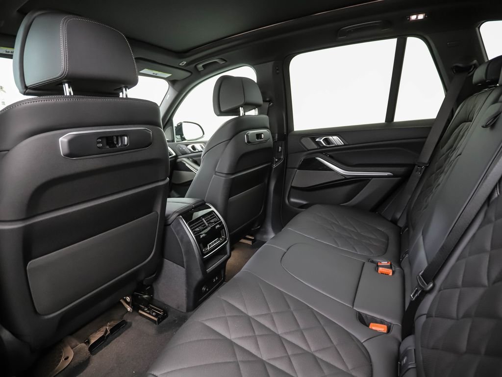 New 2026 Black Sapphire Metallic BMW xDrive40i image 21