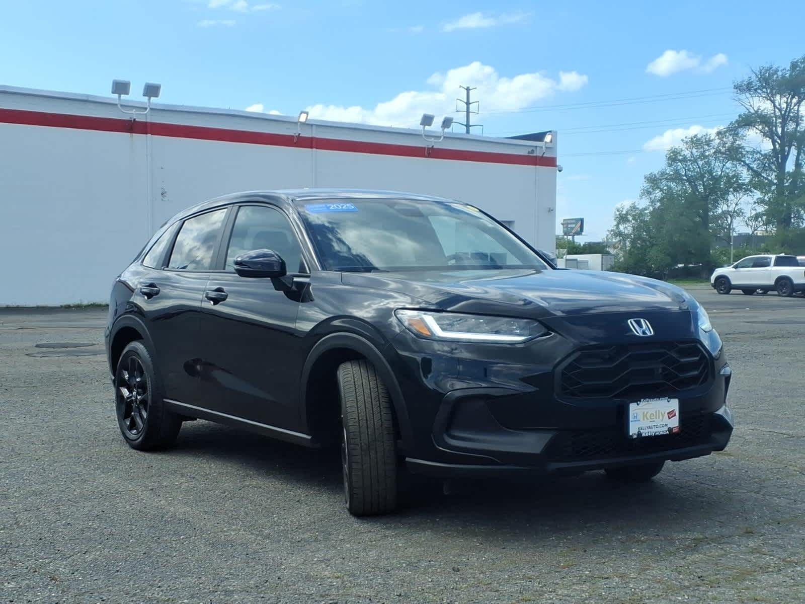 Certified Used 2025 Crystal Black Pearl Honda Sport image 3