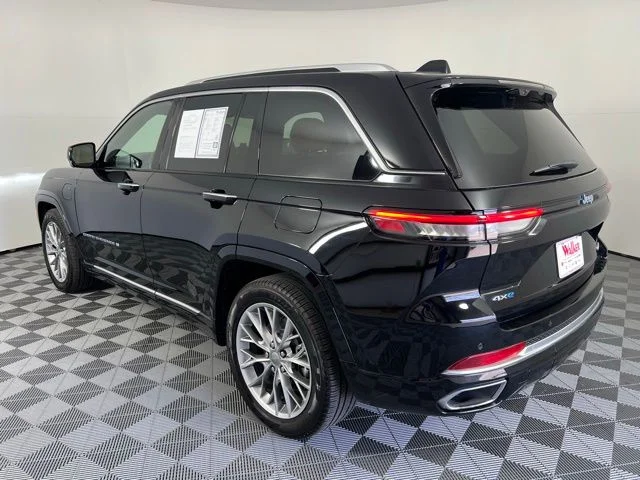 Used 2023 Black Jeep Summit 4xe image 5