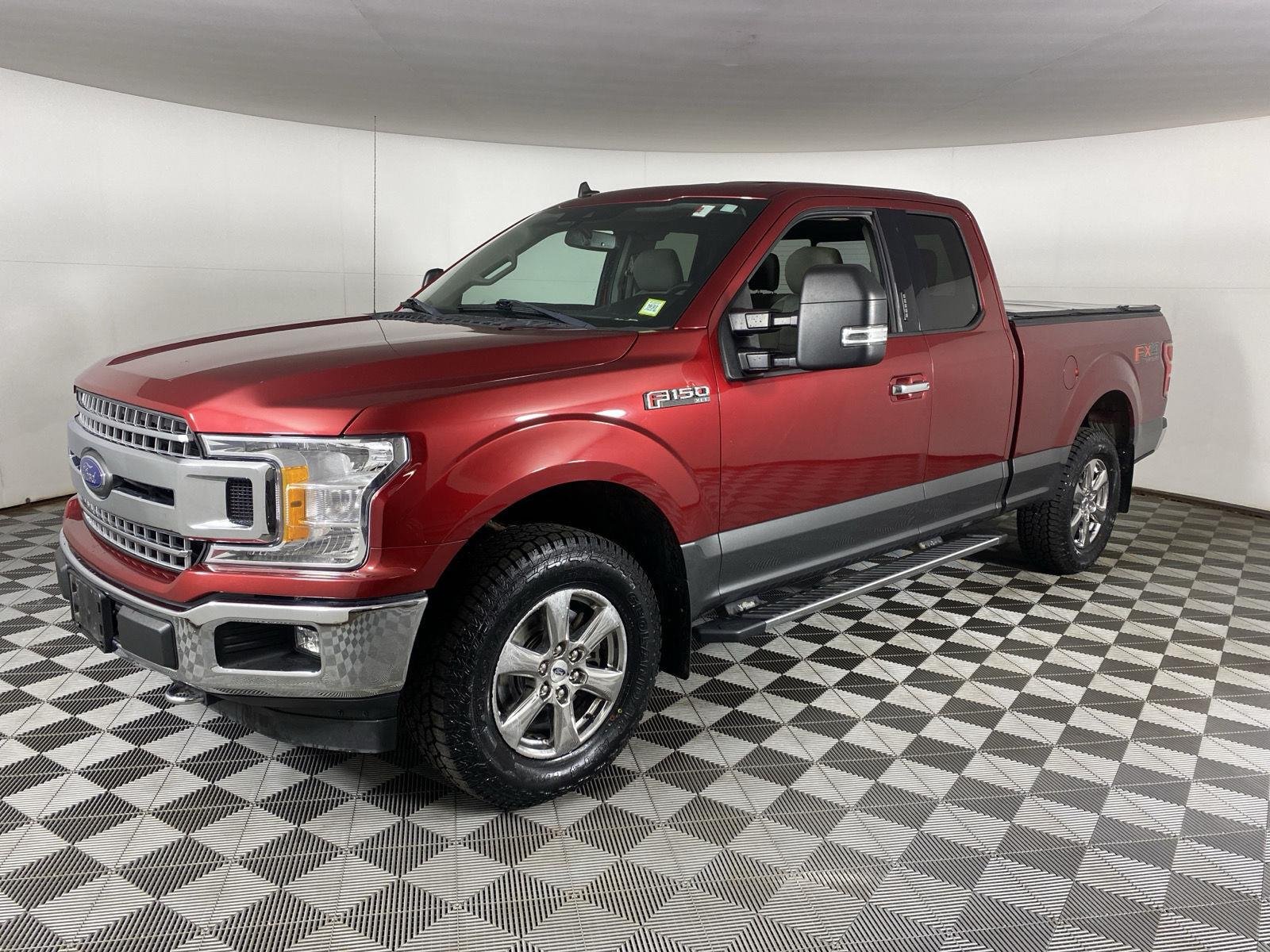 Used 2019 Ruby Red Metallic Tinted Clearcoat/Magnetic Ford XLT image 6