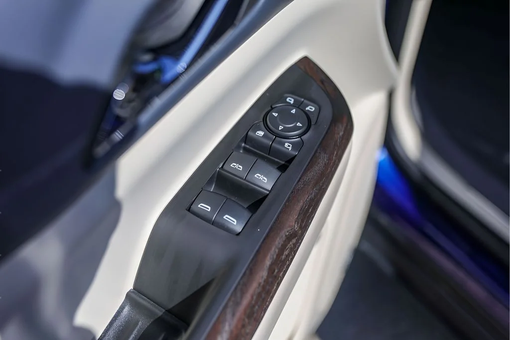 Used 2023 Blue GMC Denali image 26