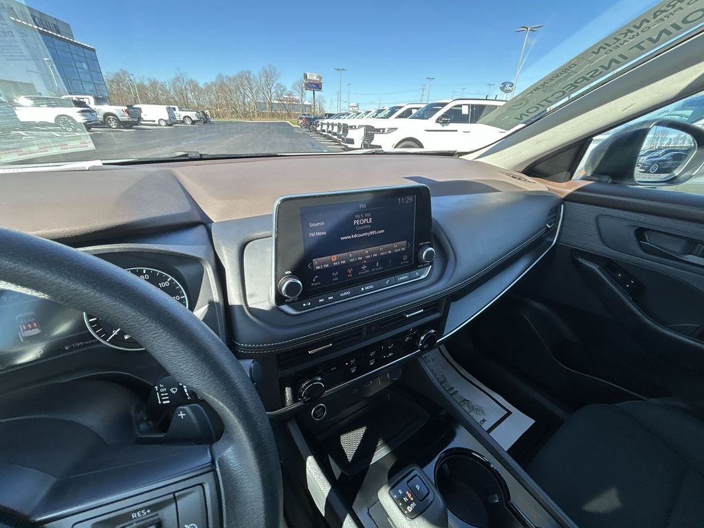 Used 2023 White Nissan S image 12