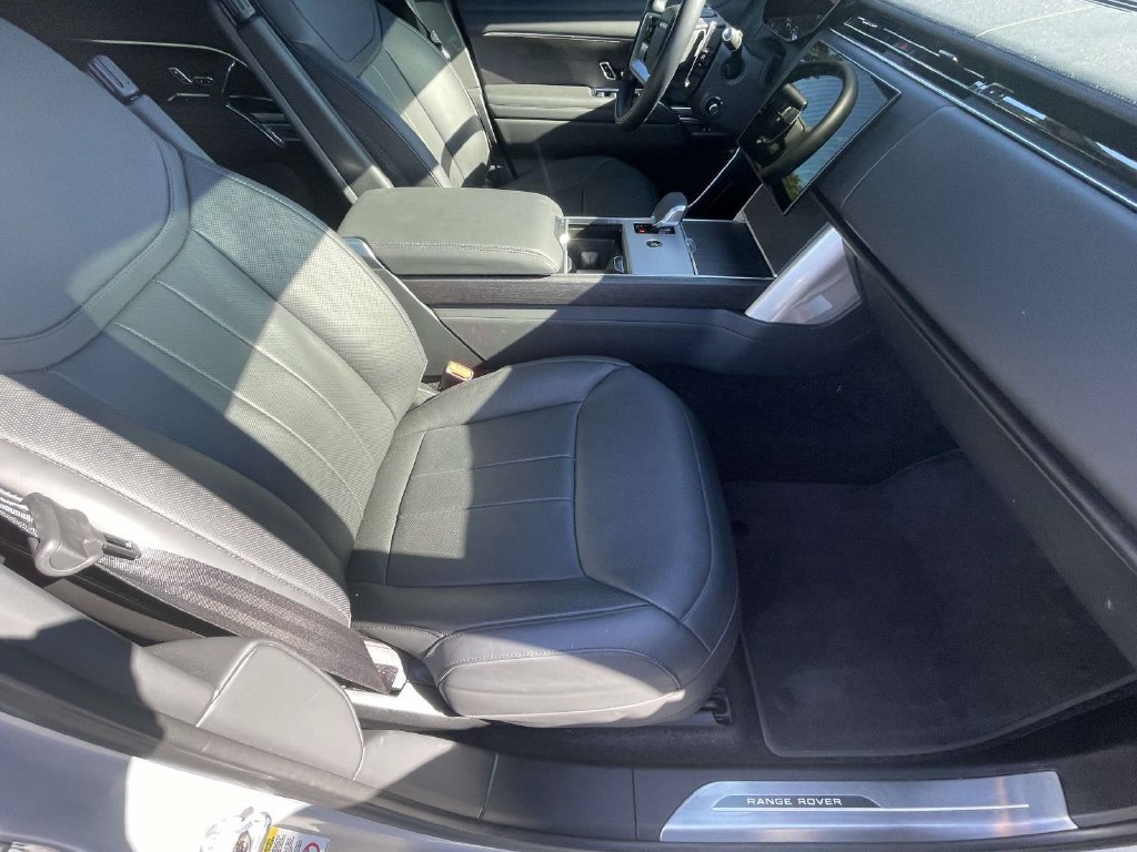 2025 Land Rover Range Rover SE - Photo 14