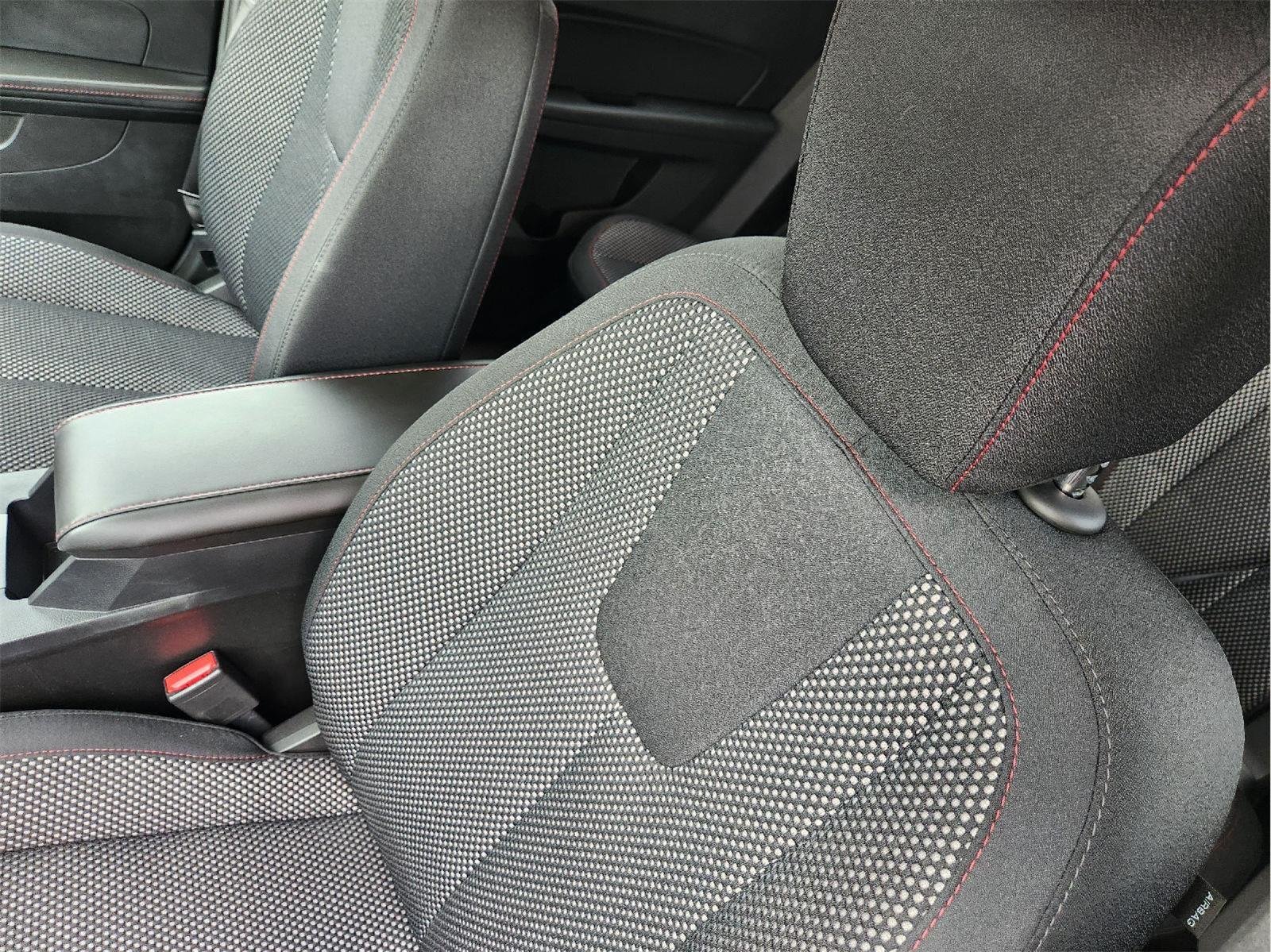 Used 2015 SILVER TOPAZ METALLIC Chevrolet LT image 22