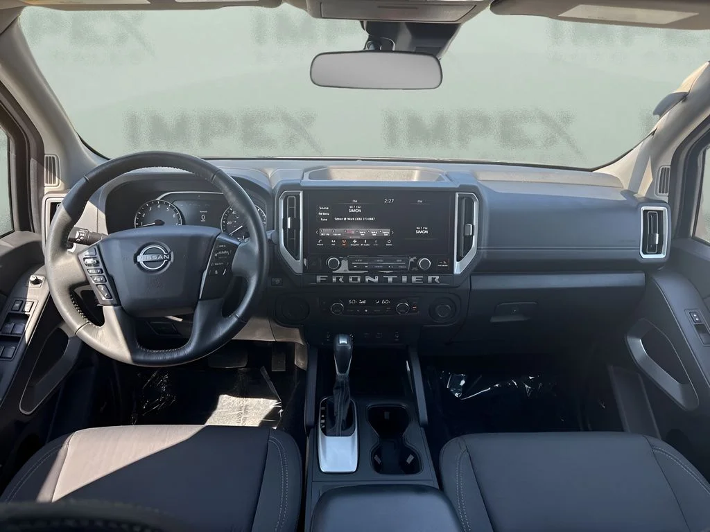 Used 2025 White Nissan SV image 12