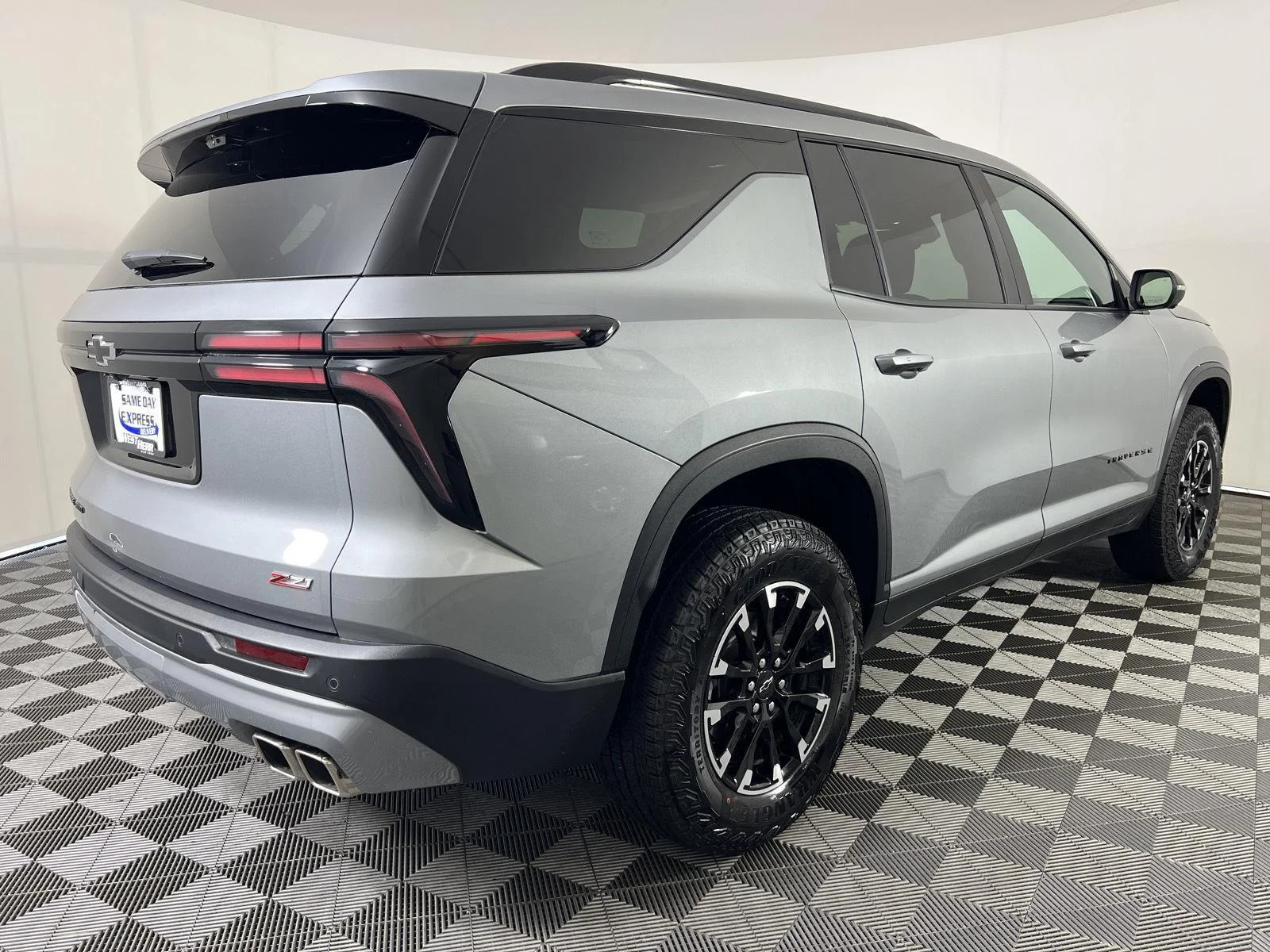 New 2026 Sterling Gray Metallic Chevrolet Z71 image 29