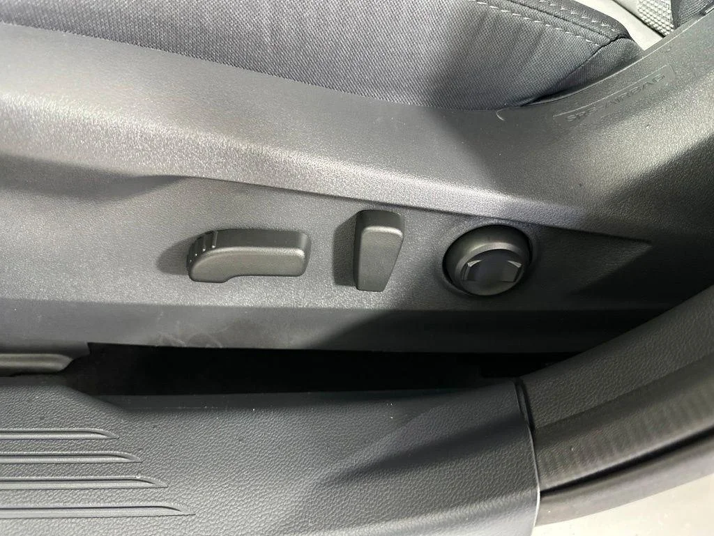 Used 2025 Crystal White Pearl Subaru Premium image 11