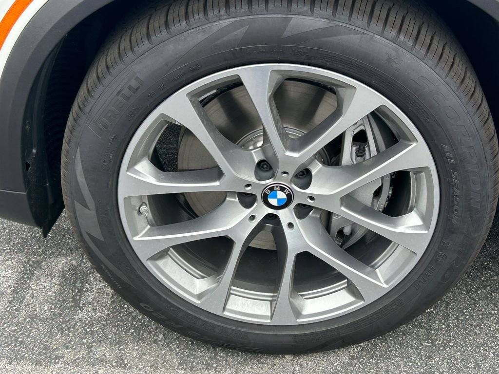 2026 BMW X5 50e - Photo 9