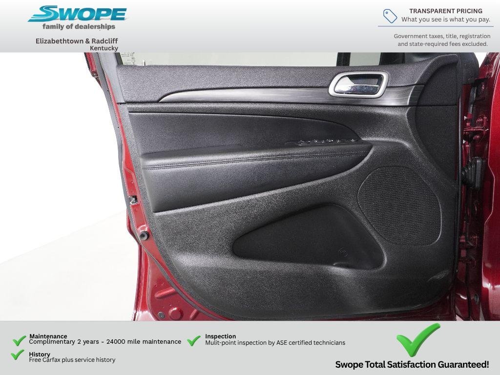 Used 2019 Velvet Red Pearlcoat Jeep Altitude image 13