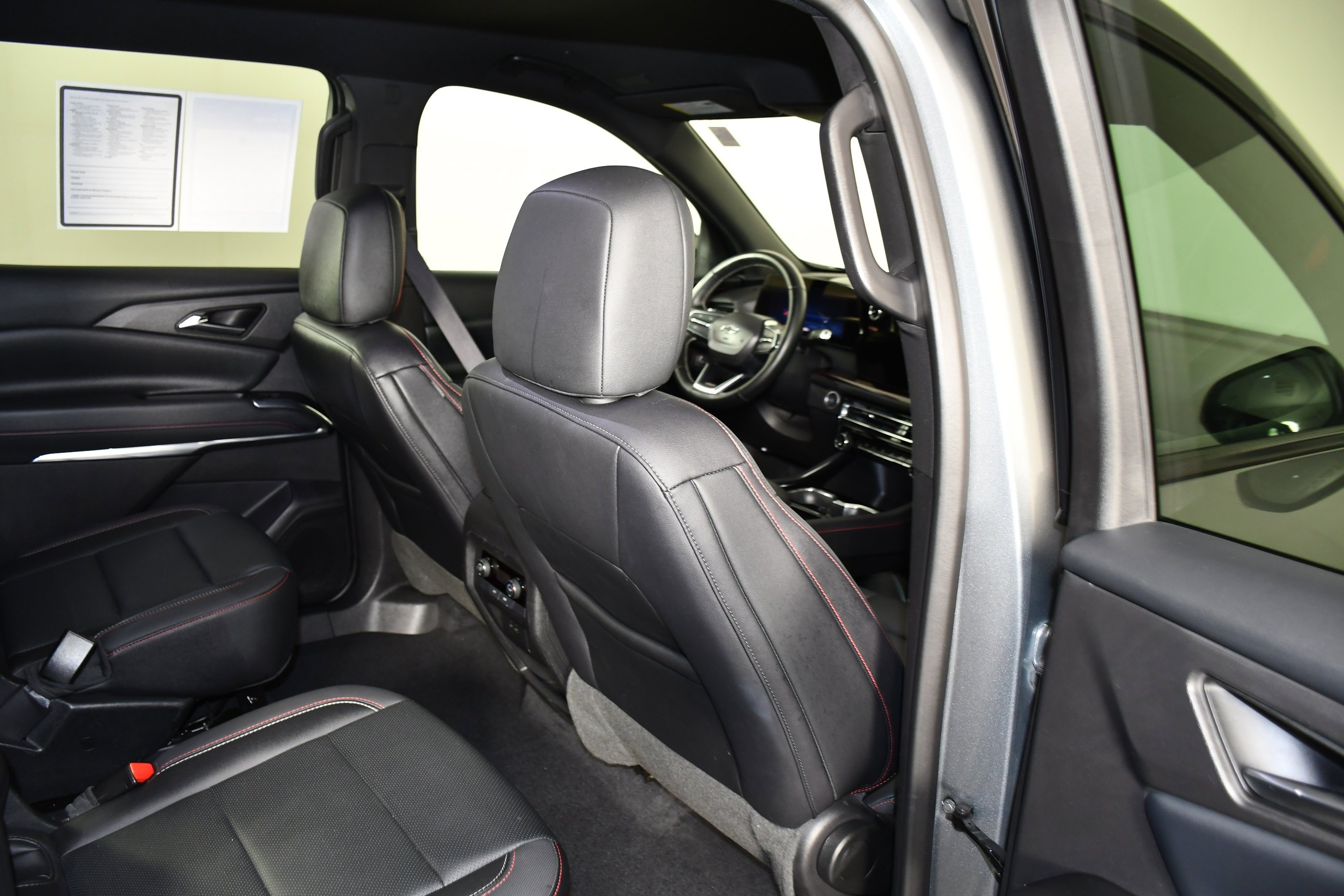 Used 2025 Sterling Gray Metallic Chevrolet AWD Z71 image 41